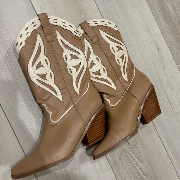 Billini Cowboy Boots - Picture 1 of 4